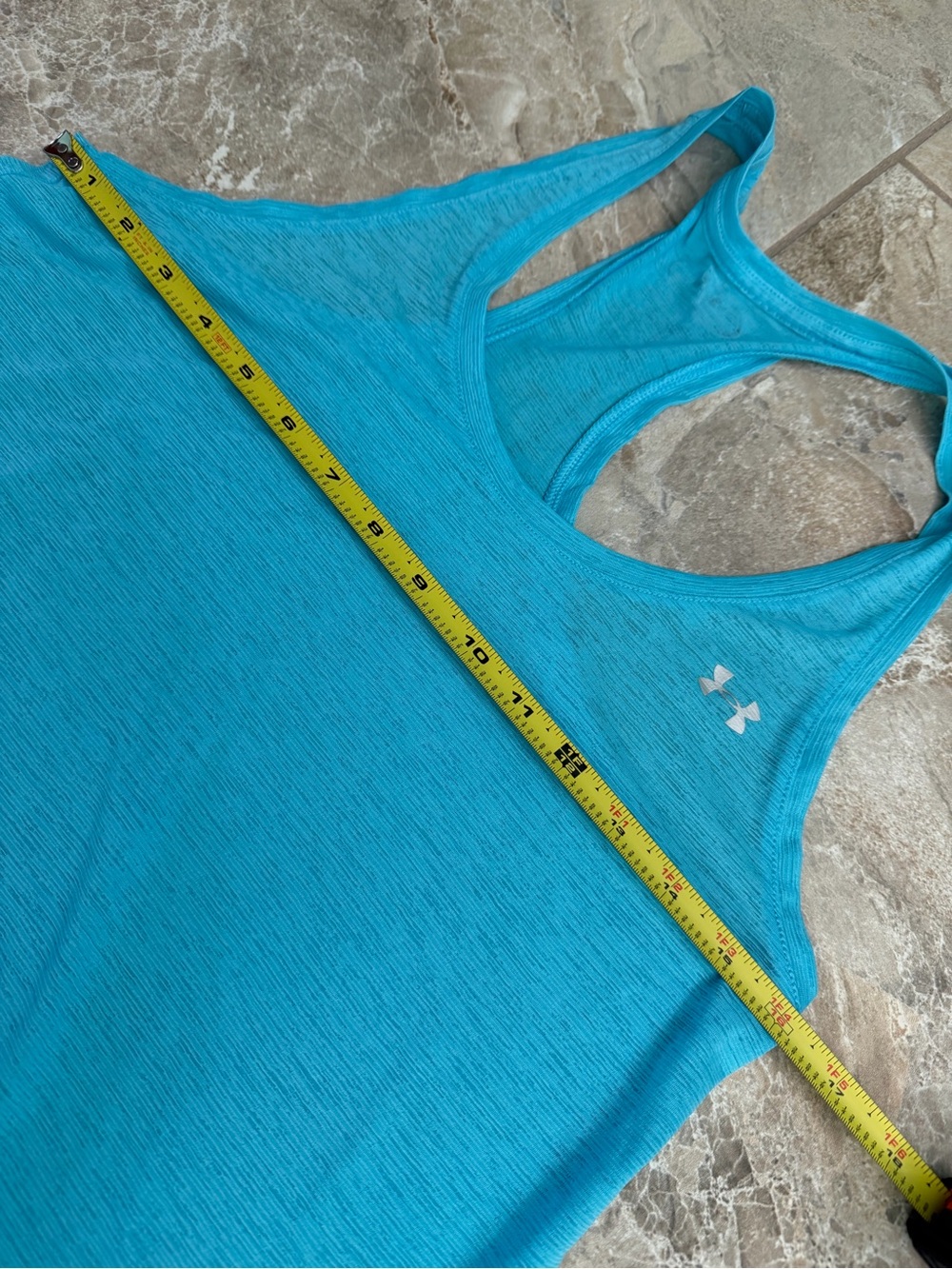 Set of 2 Women's Dri-Fit Tank Tops - Nike and Under Armour - Picture 10 of 12